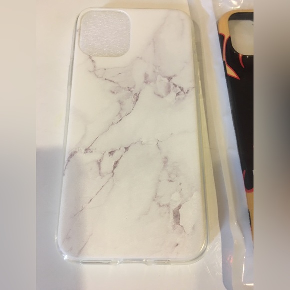 IPhone Pro Max 11 cases (3) - Picture 2 of 16